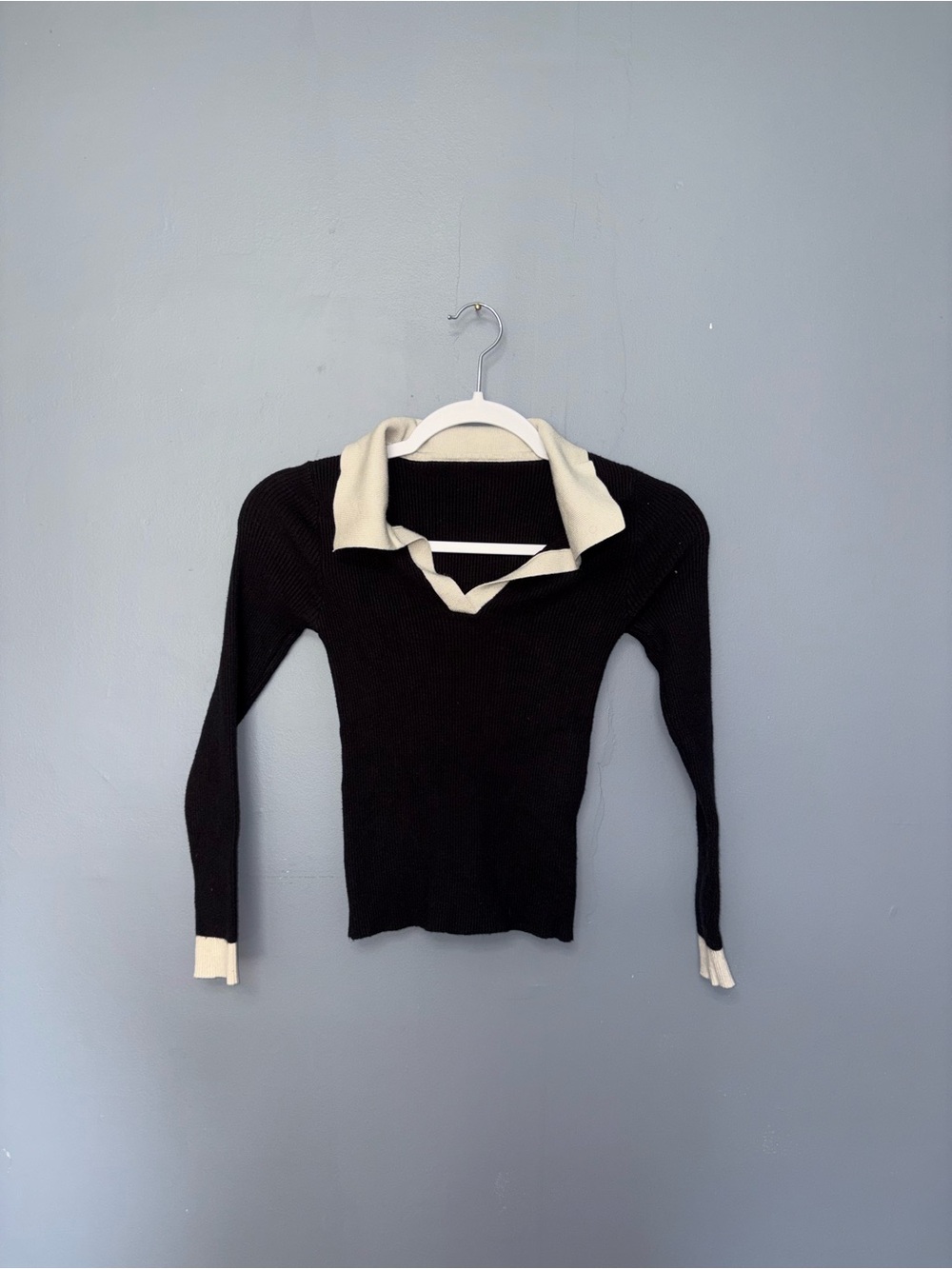 Black Ribbed Collared Longsleeve | Size Small